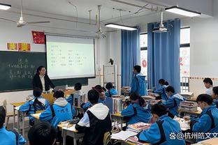 太子发威？英超官方：阿诺德当选利物浦3-1富勒姆全场最佳